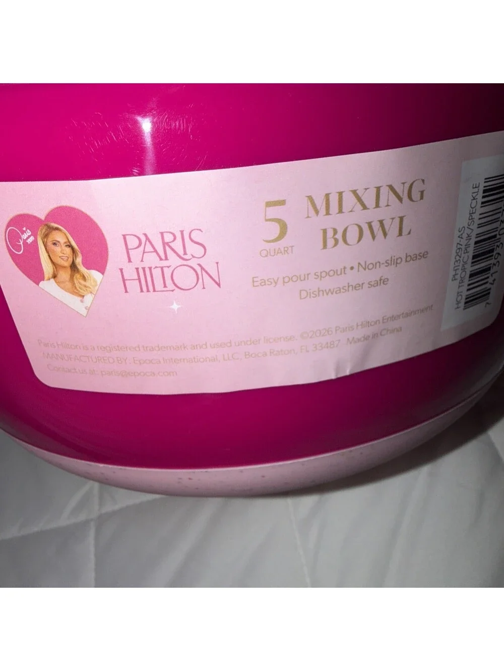 NWT Paris Hilton 5 Quart Mixing Bowl Hot Pink Non Slip With Rubber Bottom RARE